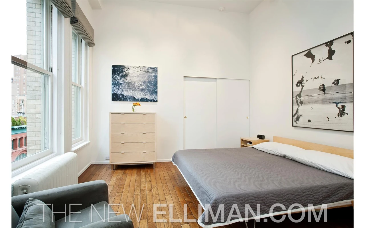 100 Hudson Street, Residence 8E — historical listing image 4