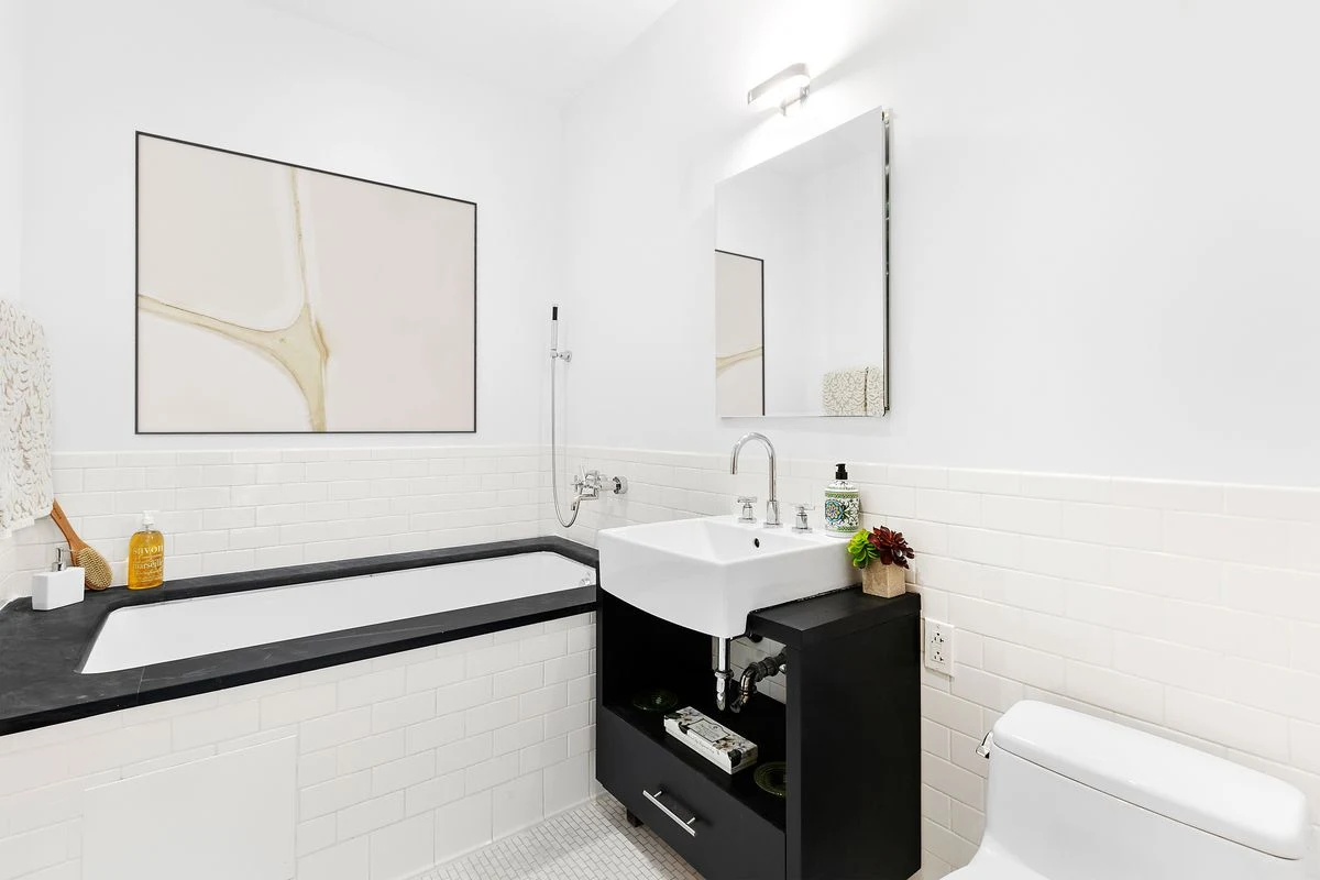 110 Livingston Street, Residence 14R — historical listing image 6