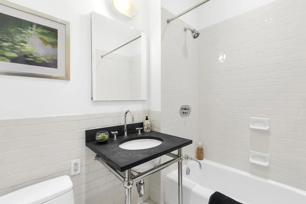 110 Livingston Street, Residence 14R — historical listing image 8