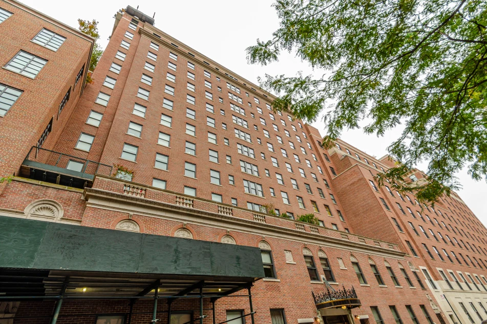 150 West 12th Street, Maisonette 4 — building exterior 1