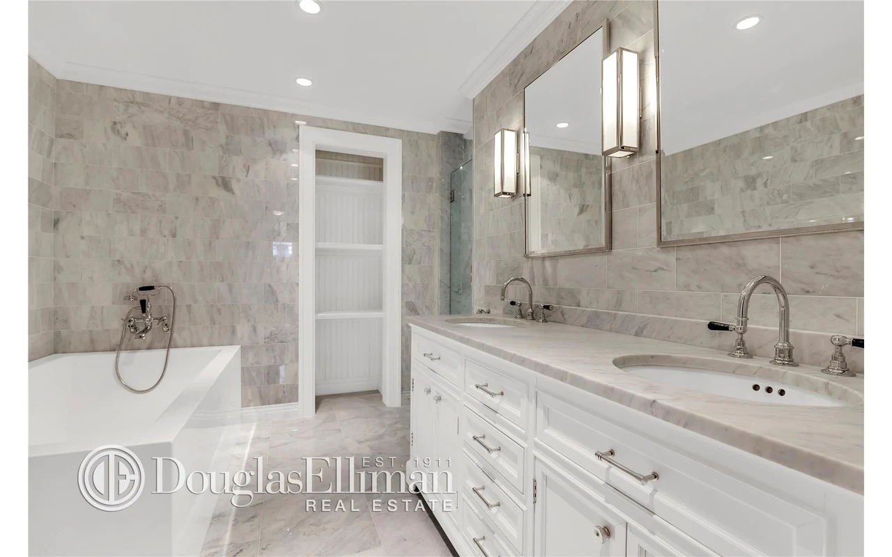 323 Pacific Street — historical listing image 15