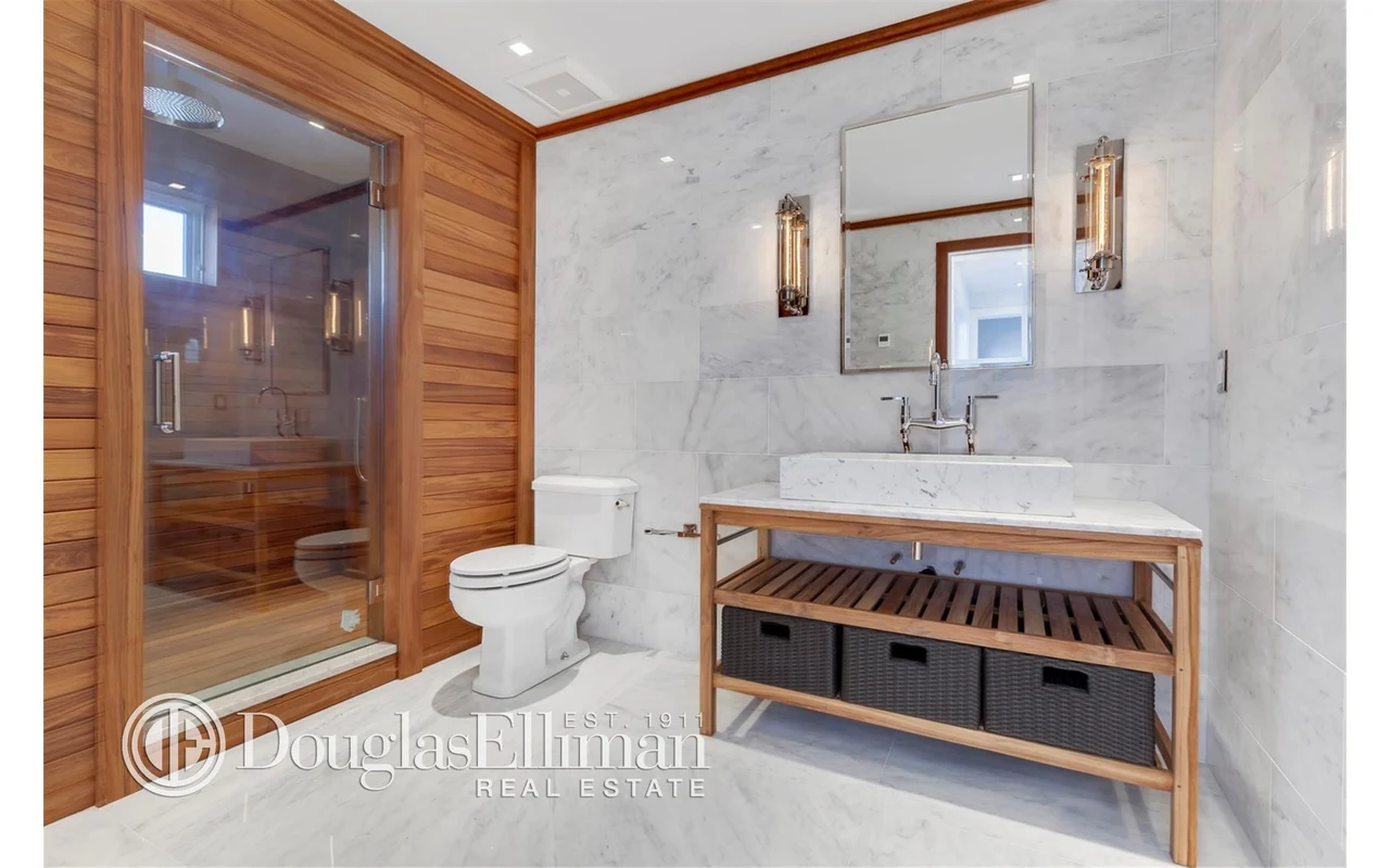 323 Pacific Street — historical listing image 18
