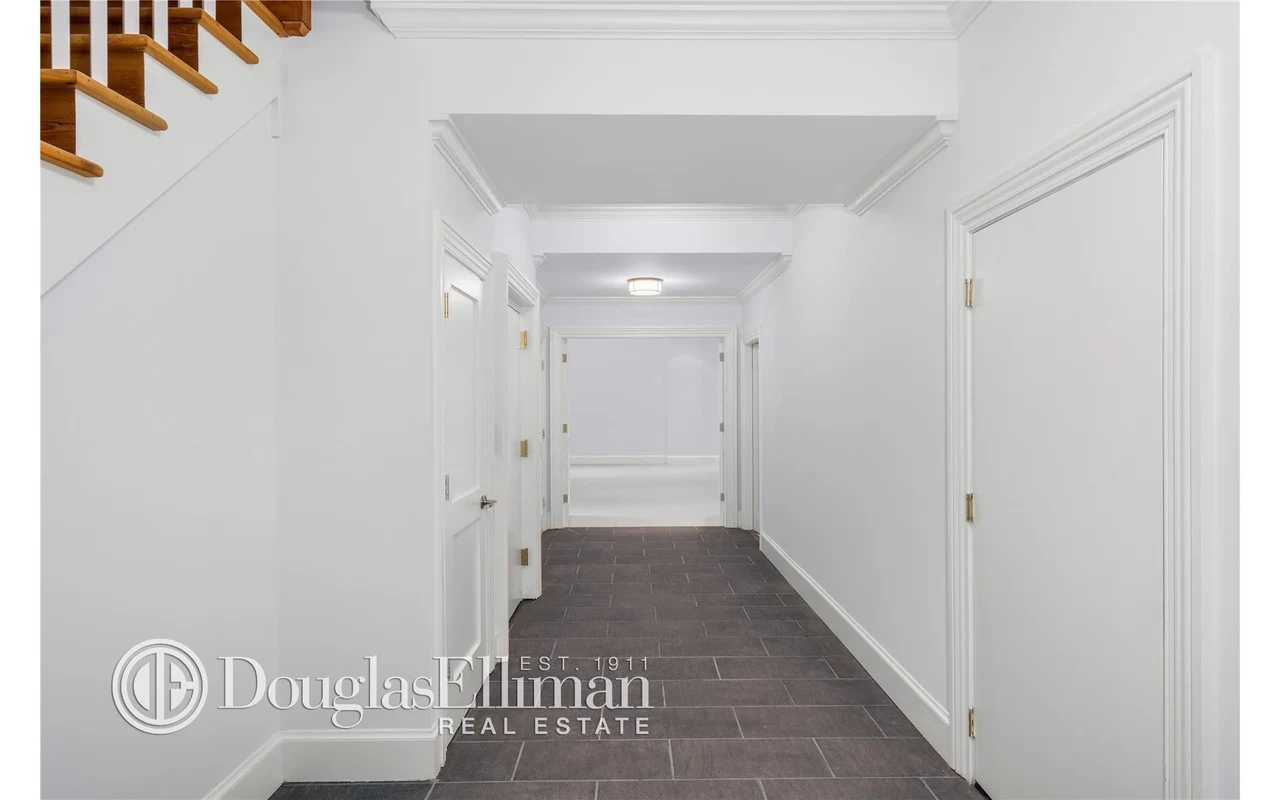323 Pacific Street — historical listing image 20
