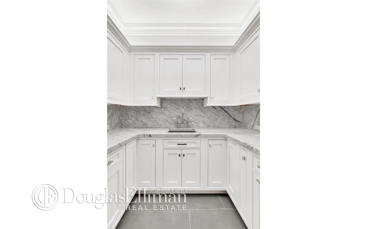 323 Pacific Street — historical listing image 7