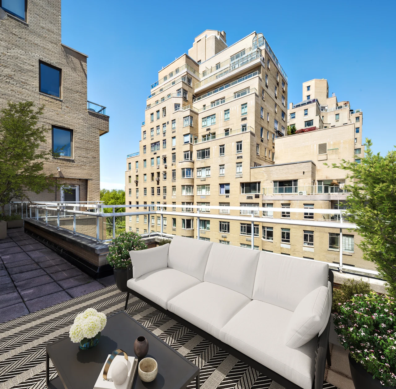 860 Fifth Avenue, Residence 12E — historical listing image 14