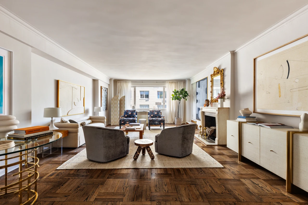 860 Fifth Avenue, Residence 12E — historical listing image 3