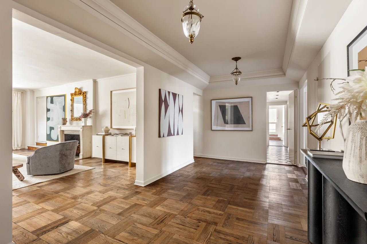 860 Fifth Avenue, Residence 12E — historical listing image 5