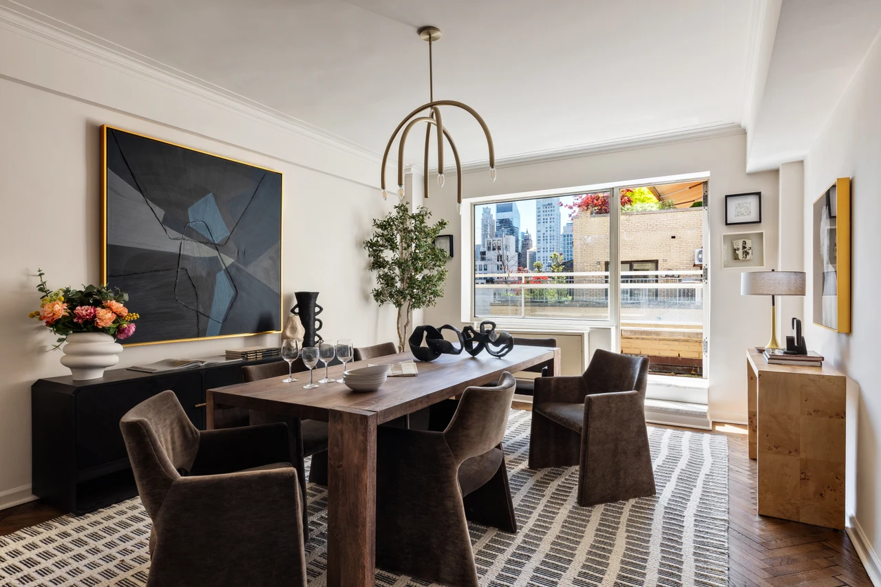 860 Fifth Avenue, Residence 12E — historical listing image 7